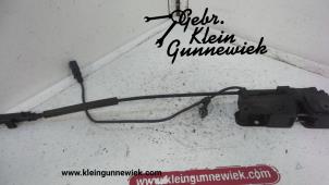 Usagé Mécanique de verrouillage capot Audi Q5 Prix sur demande proposé par Gebr.Klein Gunnewiek Ho.BV