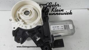 Gebrauchte Schließhilfsmotor Tür rechts vorne Volkswagen Touareg Preis auf Anfrage angeboten von Gebr.Klein Gunnewiek Ho.BV