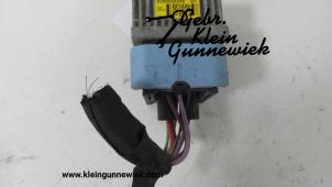 Used Glow plug relay Renault Clio Price € 15,00 Margin scheme offered by Gebr.Klein Gunnewiek Ho.BV
