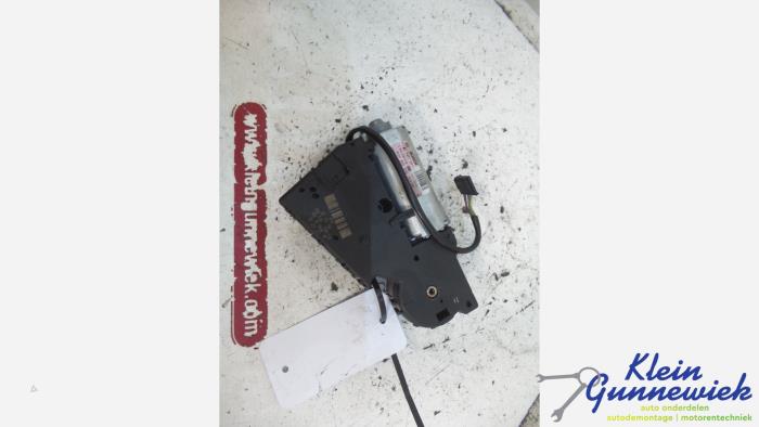 Używane Silnik szyberdachu Seat Ibiza Cena € 40,00 Procedura marży oferowane przez Klein Gunnewiek Autodemontage & Motorentechniek