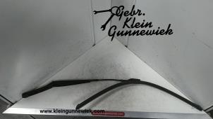 Usagé Bras essuie-glace avant Volkswagen Caddy Prix € 30,00 Règlement à la marge proposé par Gebr.Klein Gunnewiek Ho.BV