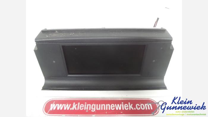 Begagnade Innerdisplay Mercedes C-Klasse Pris € 36,00 Marginaltabell erbjuds av Klein Gunnewiek Autodemontage & Motorentechniek