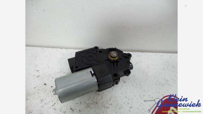Begagnade Motor, soltak Mercedes C-Klasse Pris € 63,00 Marginaltabell erbjuds av Klein Gunnewiek Autodemontage & Motorentechniek