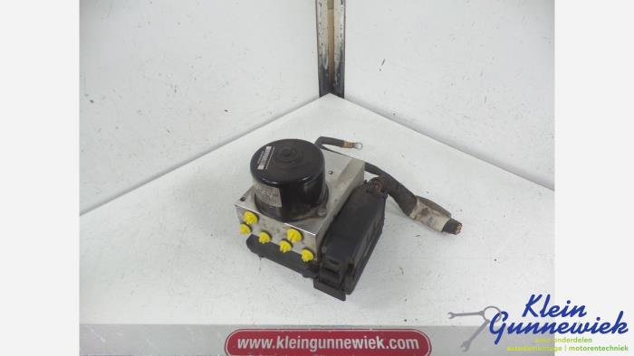 Used ABS pump Mercedes C-Klasse Price € 15,00 Margin scheme offered by Klein Gunnewiek Autodemontage & Motorentechniek