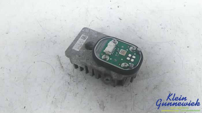 Używane Lampa LED Mercedes C-Klasse Cena € 33,00 Procedura marży oferowane przez Klein Gunnewiek Autodemontage & Motorentechniek