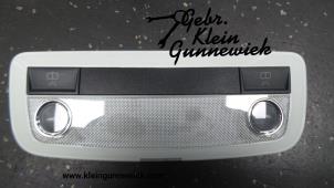 Usagé Eclairage intérieur arrière Mercedes C-Klasse Prix € 25,00 Règlement à la marge proposé par Gebr.Klein Gunnewiek Ho.BV