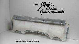 Used Knee airbag, left Mercedes CLS-Klasse Price € 95,00 Margin scheme offered by Gebr.Klein Gunnewiek Ho.BV