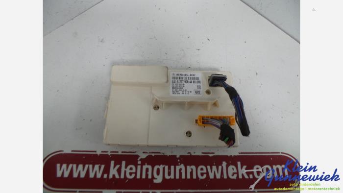Usagé Ordinateur divers Mercedes E-Klasse Prix € 34,00 Règlement à la marge proposé par Klein Gunnewiek Autodemontage & Motorentechniek