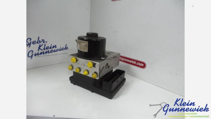Used ABS pump Mercedes C-Klasse Price € 15,00 Margin scheme offered by Klein Gunnewiek Autodemontage & Motorentechniek