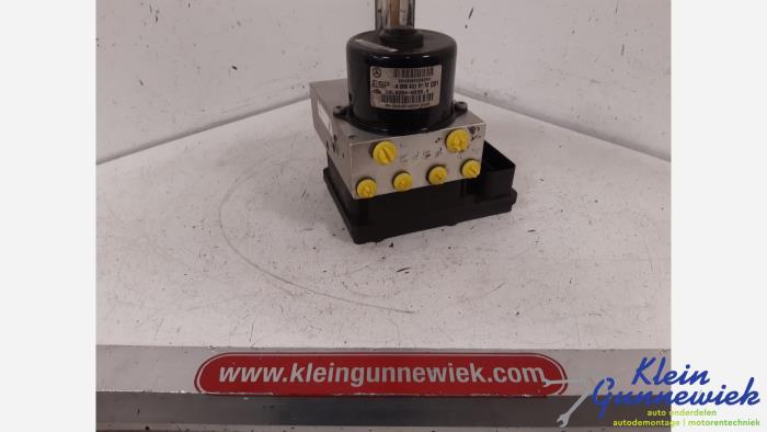 Usagé Bloc ABS Mercedes C-Klasse Prix € 15,00 Règlement à la marge proposé par Klein Gunnewiek Autodemontage & Motorentechniek