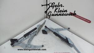 Used Tailgate hinge Mercedes CLK Price € 60,00 Margin scheme offered by Gebr.Klein Gunnewiek Ho.BV