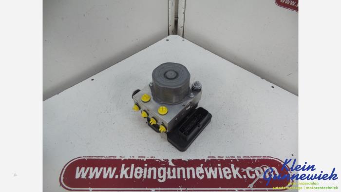 Begagnade ABS-pump Mercedes B-Klasse Pris € 25,00 Marginaltabell erbjuds av Klein Gunnewiek Autodemontage & Motorentechniek