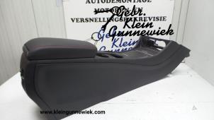 Używane Podlokietnik Mercedes GLA-Klasse Cena € 125,00 Procedura marży oferowane przez Gebr.Klein Gunnewiek Ho.BV
