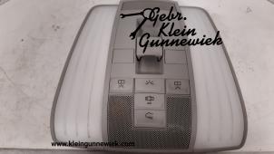 Używane Oswietlenie wewnetrzne przód Mercedes E-Klasse Cena na żądanie oferowane przez Gebr.Klein Gunnewiek Ho.BV