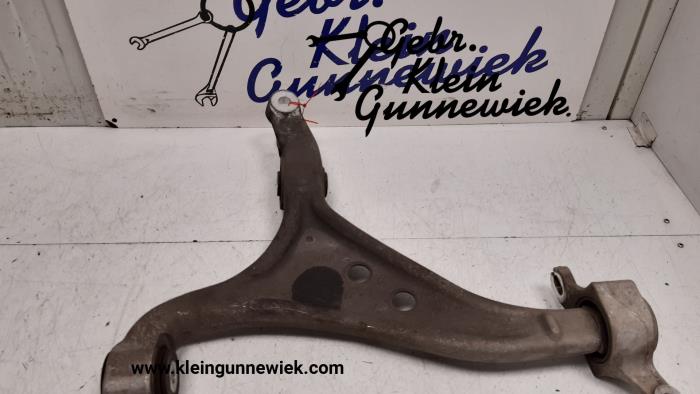 Front lower wishbone, right from a Mercedes ML-Klasse 2011