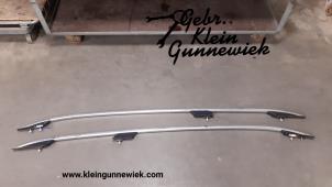 Used Roof rail, left Mercedes ML-Klasse Price on request offered by Gebr.Klein Gunnewiek Ho.BV