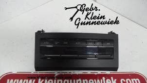 Usados Panel de control de calefacción Mercedes E-Klasse Precio € 95,00 Norma de margen ofrecido por Gebr.Klein Gunnewiek Ho.BV