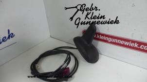 Used GPS antenna Mercedes C-Klasse Price on request offered by Gebr.Klein Gunnewiek Ho.BV