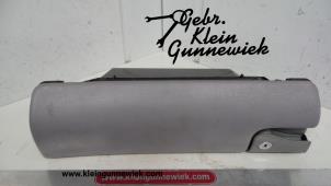 Używane Schowek w desce rozdzielczej Mercedes CLK Cena € 40,00 Procedura marży oferowane przez Gebr.Klein Gunnewiek Ho.BV