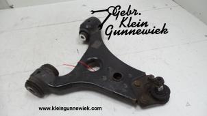 Used Front lower wishbone, right Mercedes B-Klasse Price on request offered by Gebr.Klein Gunnewiek Ho.BV