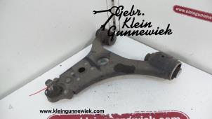Used Front lower wishbone, right Mercedes B-Klasse Price on request offered by Gebr.Klein Gunnewiek Ho.BV