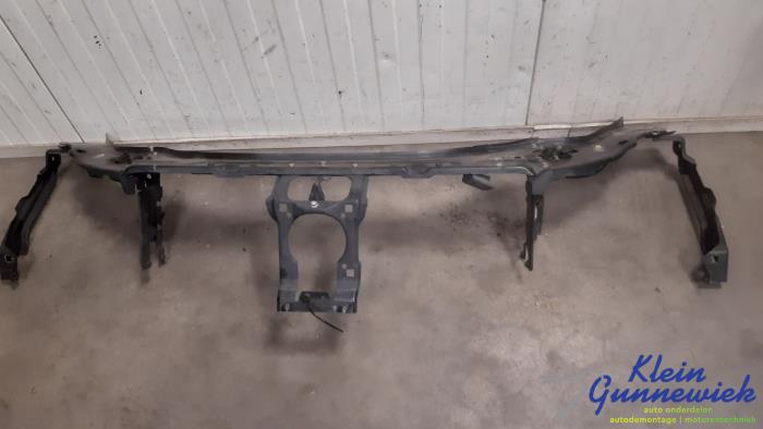 Begagnade Front Mercedes E-Klasse Pris € 79,00 Marginaltabell erbjuds av Klein Gunnewiek Autodemontage & Motorentechniek