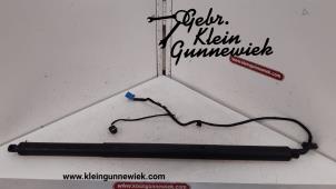 Used Rear gas strut, left Mercedes CLA Price on request offered by Gebr.Klein Gunnewiek Ho.BV