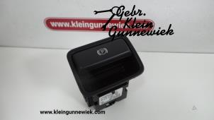 Used Parking brake switch Mercedes ML-Klasse Price € 25,00 Margin scheme offered by Gebr.Klein Gunnewiek Ho.BV