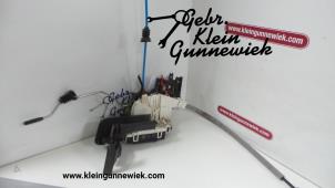 Gebrauchte Türschlossmechanik 4-türig rechts vorne Mercedes A-Klasse Preis € 50,00 Margenregelung angeboten von Gebr.Klein Gunnewiek Ho.BV