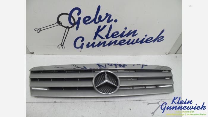 Gebrauchte Grill Mercedes A-Klasse Preis € 24,00 Margenregelung angeboten von Klein Gunnewiek Autodemontage & Motorentechniek