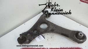 Used Front lower wishbone, right Mercedes A-Klasse Price on request offered by Gebr.Klein Gunnewiek Ho.BV