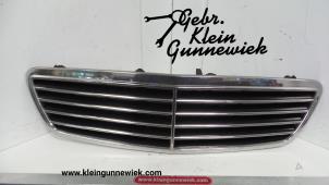 Usados Rejilla Mercedes C-Klasse Precio de solicitud ofrecido por Gebr.Klein Gunnewiek Ho.BV