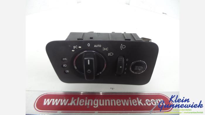Usagé Commodo phare Mercedes CLS-Klasse Prix € 20,00 Règlement à la marge proposé par Klein Gunnewiek Autodemontage & Motorentechniek
