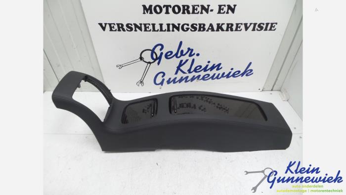 Usagé Console central Mercedes CLS-Klasse Prix € 105,00 Règlement à la marge proposé par Klein Gunnewiek Autodemontage & Motorentechniek