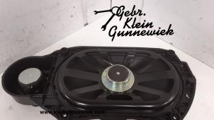 Used Speaker Mercedes E-Klasse Price on request offered by Gebr.Klein Gunnewiek Ho.BV