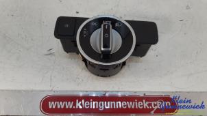 Używane Przelacznik swiatel Mercedes E-Klasse Cena € 15,00 Procedura marży oferowane przez Klein Gunnewiek Autodemontage & Motorentechniek