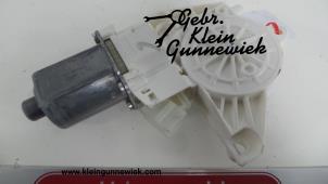 Używane Silnik szyby drzwiowej Mercedes ML-Klasse Cena € 50,00 Procedura marży oferowane przez Gebr.Klein Gunnewiek Ho.BV