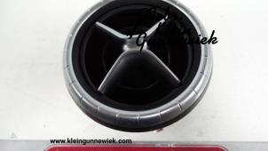 Usados Rejilla de aire de salpicadero Mercedes CLA Precio de solicitud ofrecido por Gebr.Klein Gunnewiek Ho.BV