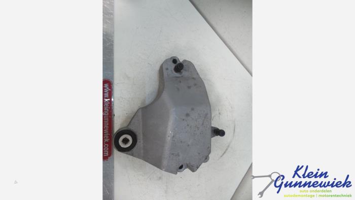 Used Engine mount Mercedes A-Klasse Price € 15,00 Margin scheme offered by Klein Gunnewiek Autodemontage & Motorentechniek