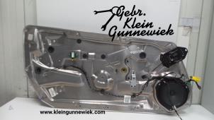 Usagé Lève vitre électrique avant gauche Mercedes C-Klasse Prix € 45,00 Règlement à la marge proposé par Gebr.Klein Gunnewiek Ho.BV