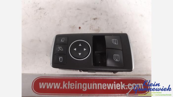 Usados Interruptor combinado de ventanillas Mercedes C-Klasse Precio € 38,00 Norma de margen ofrecido por Klein Gunnewiek Autodemontage & Motorentechniek