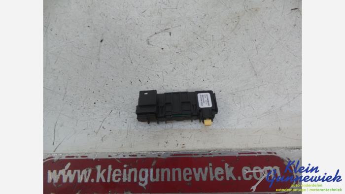 Begagnade Sensor (övriga) Mercedes E-Klasse Pris € 15,00 Marginaltabell erbjuds av Klein Gunnewiek Autodemontage & Motorentechniek
