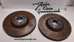 Used Front brake disc Mercedes E-Klasse Price on request offered by Gebr.Klein Gunnewiek Ho.BV