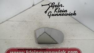 Używane Szyba lusterka prawego Mercedes A-Klasse Cena € 20,00 Procedura marży oferowane przez Gebr.Klein Gunnewiek Ho.BV