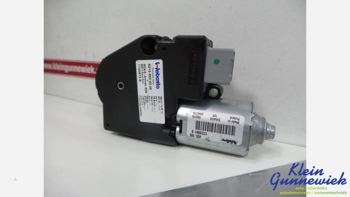 Sunroof motor Mercedes C-Klasse - A2128200008 N.V.T.