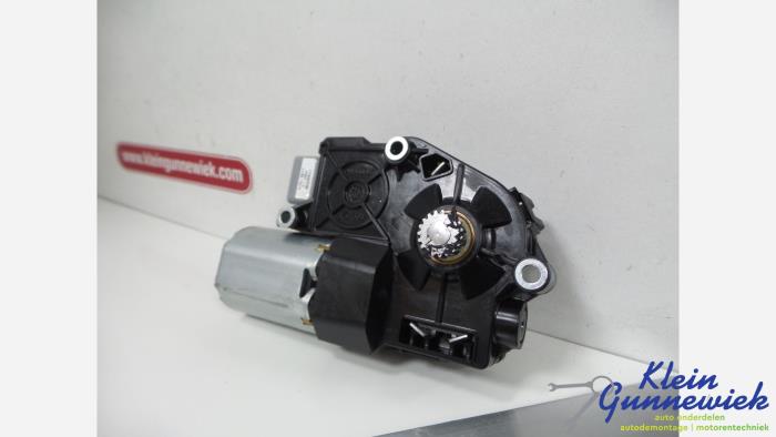 Sunroof motor Mercedes C-Klasse - A2128200008 N.V.T.