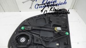 Gebrauchte Fenstermechanik 4-türig rechts hinten Mercedes ML-Klasse Preis auf Anfrage angeboten von Gebr.Klein Gunnewiek Ho.BV