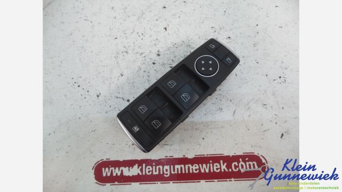 Usados Interruptor combinado de ventanillas Mercedes A-Klasse Precio € 30,00 Norma de margen ofrecido por Klein Gunnewiek Autodemontage & Motorentechniek