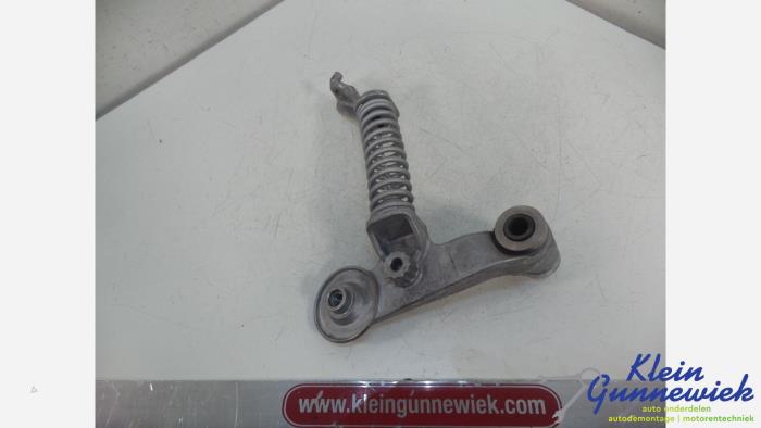 Usados Rodillo tensor correa múltiple Mercedes GLA Precio € 24,00 Norma de margen ofrecido por Klein Gunnewiek Autodemontage & Motorentechniek