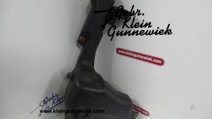 Gebrauchte Scheibensprühertank vorne Mercedes E-Klasse Preis € 25,00 Margenregelung angeboten von Klein Gunnewiek Autodemontage & Motorentechniek